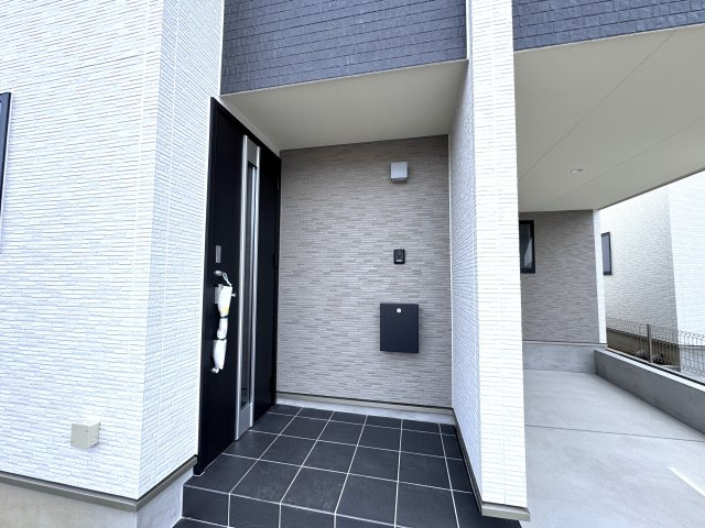 柏市増尾７丁目新築戸建【土小学校：9分】のエントランス|エントランス