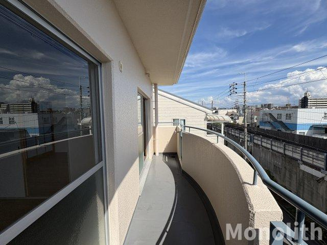 湯川マンション鳳のバルコニー