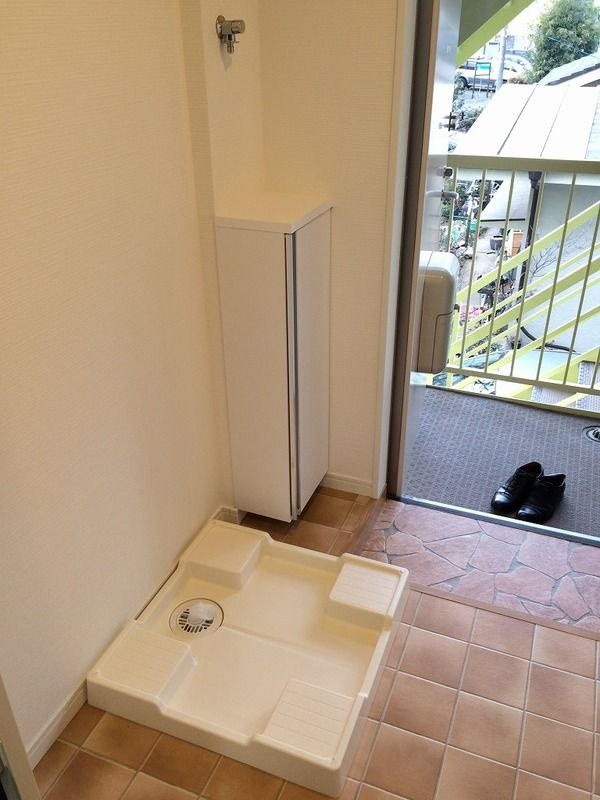 ルミエール登戸の玄関|※現況優先となります。