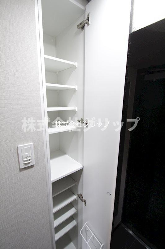 Le'a横濱ヴィヴァーチェの玄関
