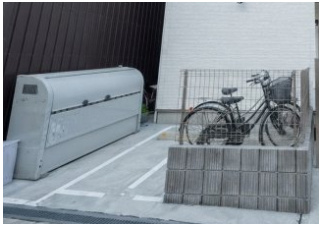 エスペランスの駐車場