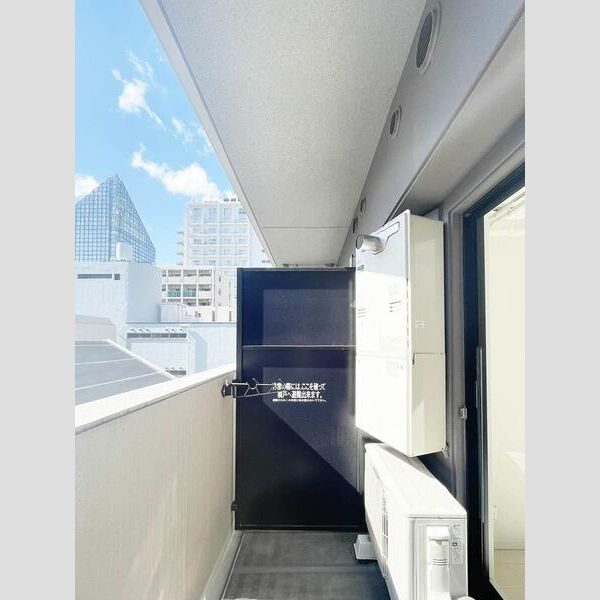 S-RESIDENCE神戸磯上通のバルコニー