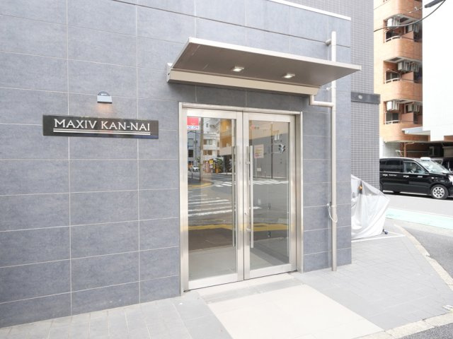 マキシヴ関内の外観