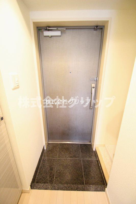 ヴェルト横濱石川町Ⅱの玄関