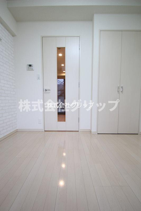 ヴェルト横濱石川町Ⅱの居間・リビング