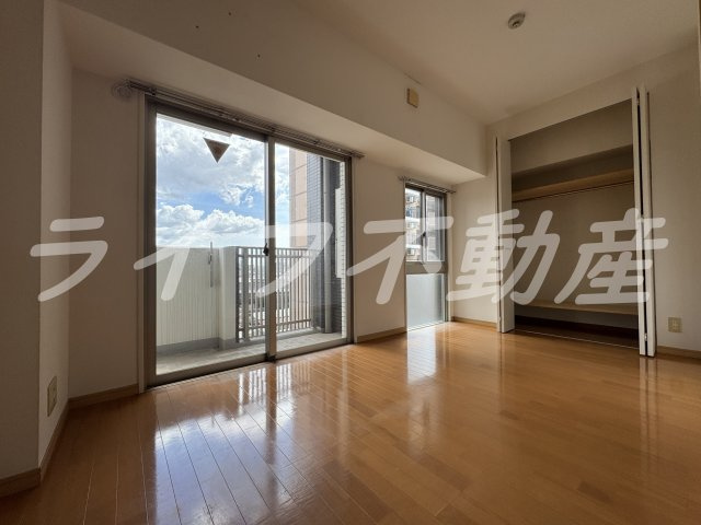 グランガーデン足代新町の洋室|使い勝手のいい洋室です
