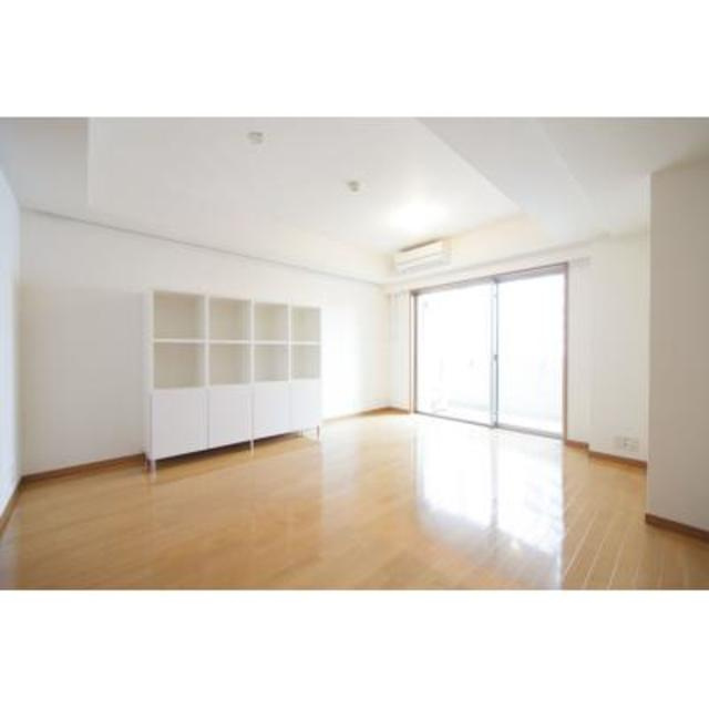 アゼリアテラス新宿の居間・リビング|※写真は同タイプ住戸です。