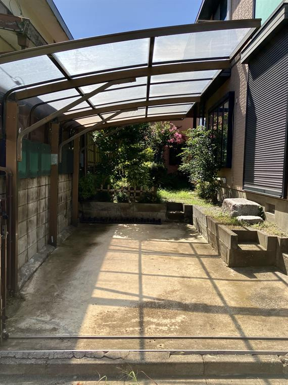 西習志野戸建の駐車場