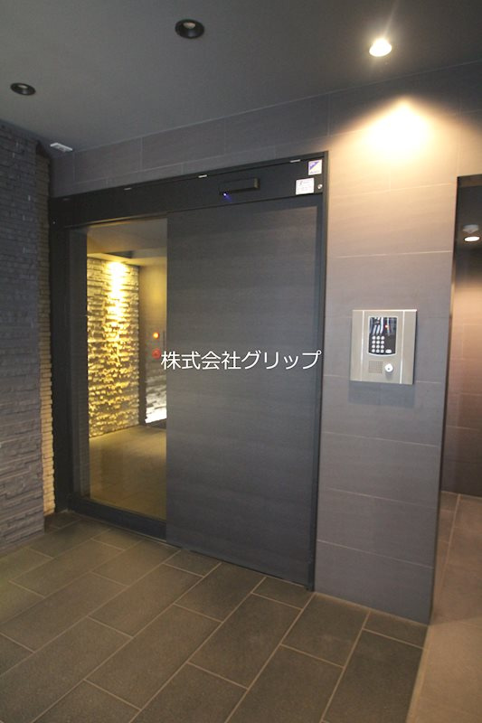 Le'a横濱ポートサイドのエントランス