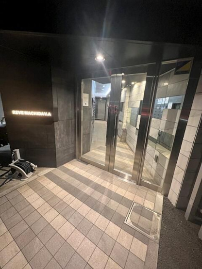 【エントランス】 | レーヴ町田VA(レーヴマチダヴイーエー)