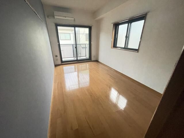 リファインの居間・リビング