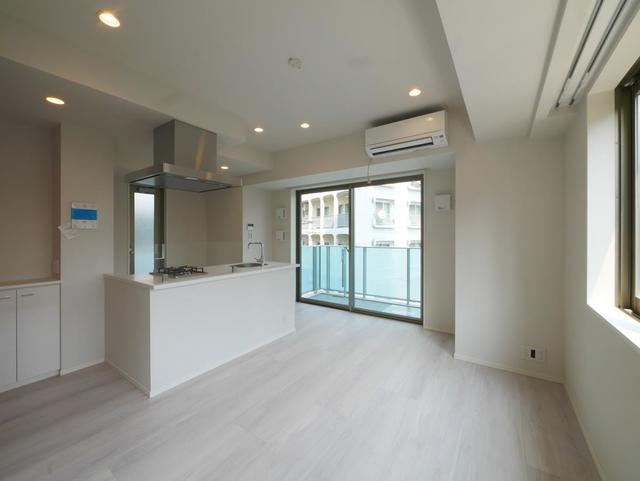 グランシエル南青山の居間・リビング|※写真は同タイプ住戸です。