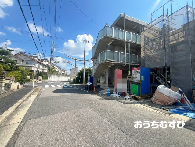 名東区西山台1期(全2棟)の前面道路含む現地写真