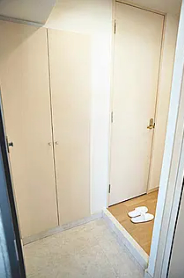 江東区亀戸７丁目の賃貸マンションの玄関
