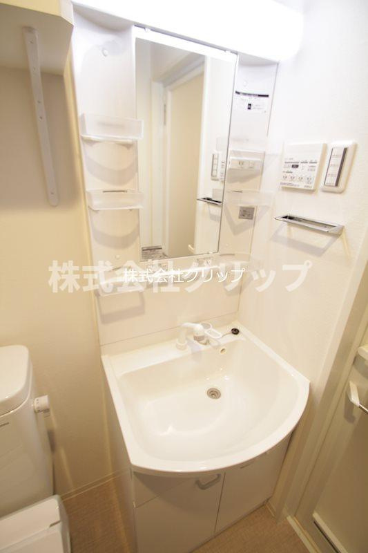 クラリッサ横浜シエルの独立洗面台