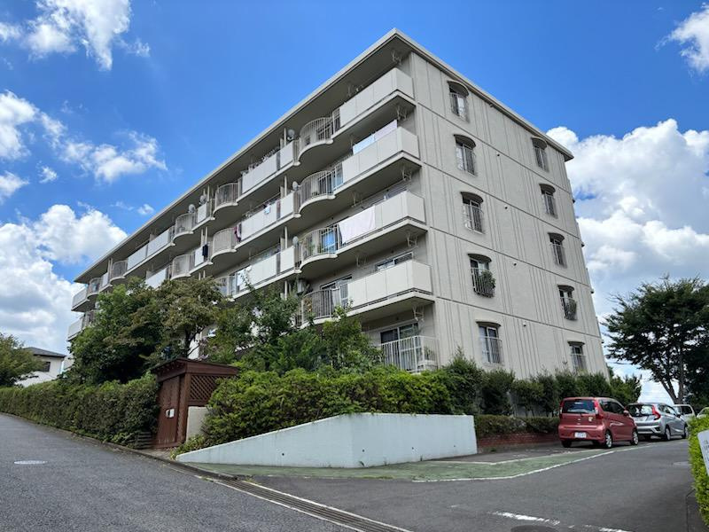 椿峰ニュータウン52街区１号棟