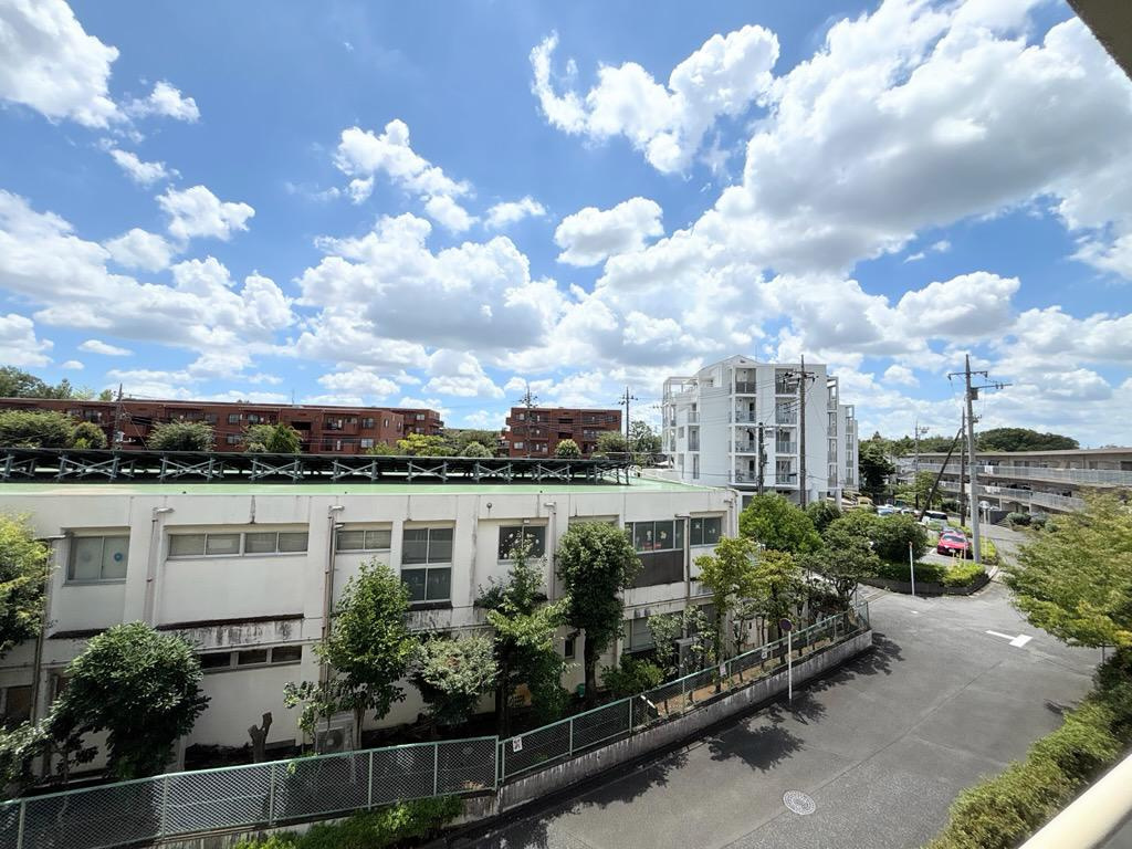 椿峰ニュータウン52街区１号棟の展望
