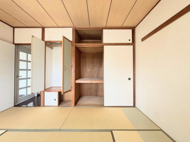 椿峰ニュータウン52街区１号棟の和室