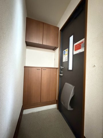 メゾン竹の内の玄関