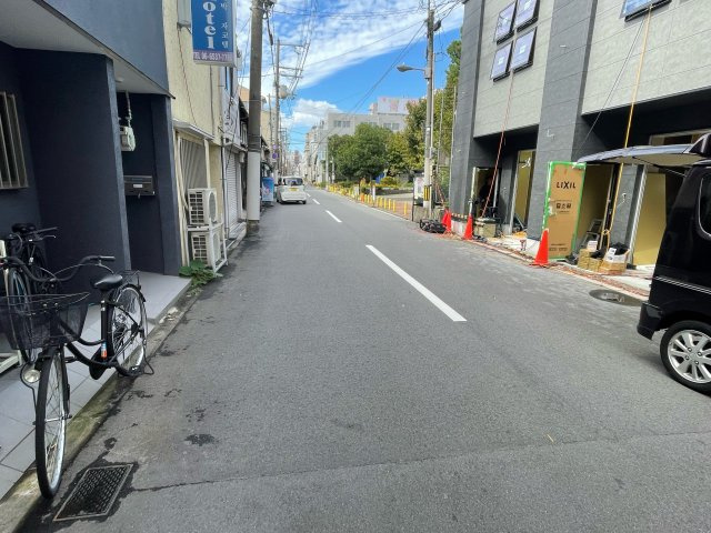 OP BOXの駐車場|前面道路:約6m