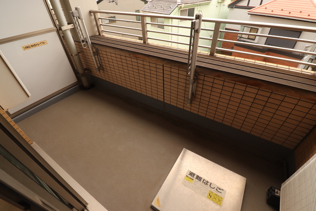 ロイヤルパーク多摩川2番館のバルコニー|※現況優先となります。