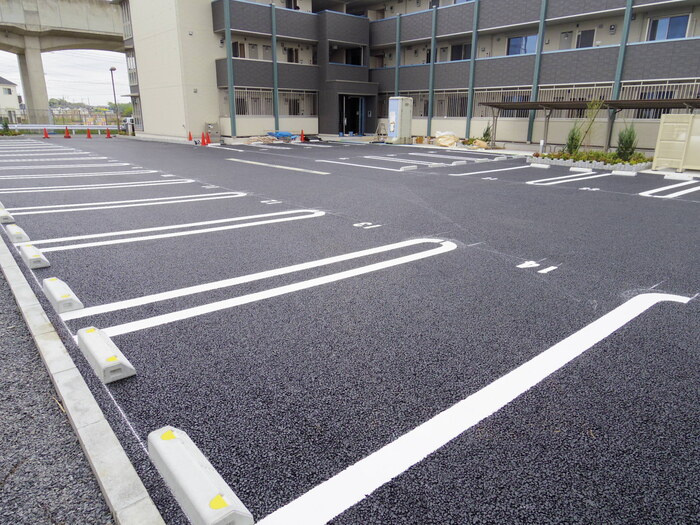トルビヨンの駐車場|駐車場