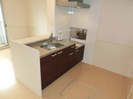 Famille Court（ﾌｧﾐｰﾙｺｰﾄ） Ⅱのキッチン