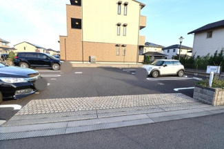 【駐車場】 | ゼピュロス学園の森 K | 駐車場