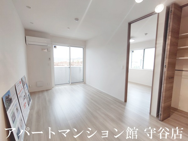 D's LIEN (ディ-ズリアン) Bの居間・リビング