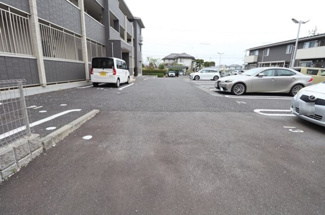 【駐車場】 | アルヴェアーレⅠ | 駐車場