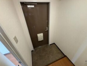 グランテージ明西の玄関