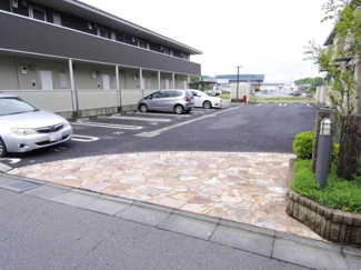 【駐車場】 | サニープレイス C | 駐車場