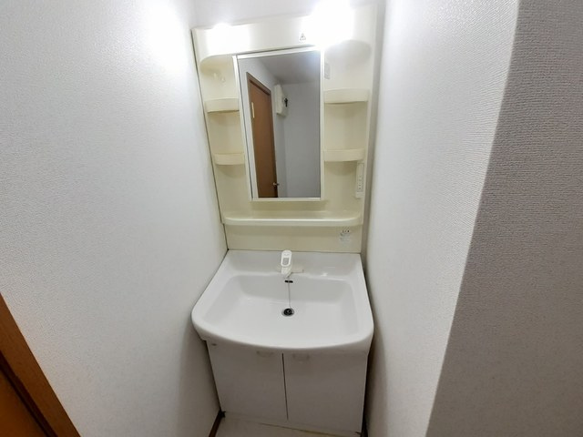 カーサプラートＢの独立洗面台|洗面所