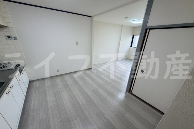 コーポラストウザキの内装