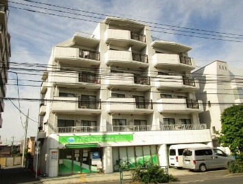 【外観】 | ユリシーズ浜田山 | 鉄筋コンクリート造のがっちりとした建物。