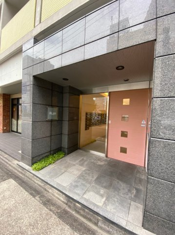 ベレーサ金山　名古屋市賃貸　仲介手数料無料のエントランス