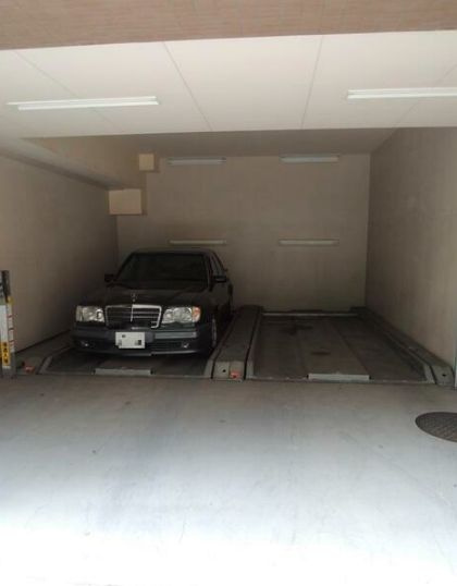 日神パレステージ西池袋公園の駐車場|車をお持ちの方に嬉しい駐車場付きの物件です