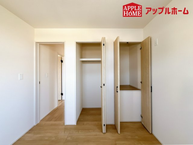 さいたま市見沼区大和田町2丁目7期の収納|枕棚とハンガーパイプが標準装備の機能的なクローゼットは、大切なお洋服をきれいな状態で収納できます！