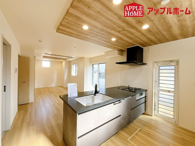 さいたま市見沼区大和田町2丁目7期のキッチン|キッチンの収納も充実☆食洗器完備で家事も楽々♪生活の質が向上すること間違いなしの充実設備です。