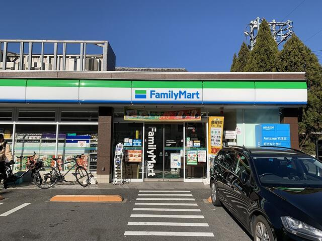 ソルナクレイシア桜新町の周辺|ファミリーマート２４６世田谷桜新町店まで310m