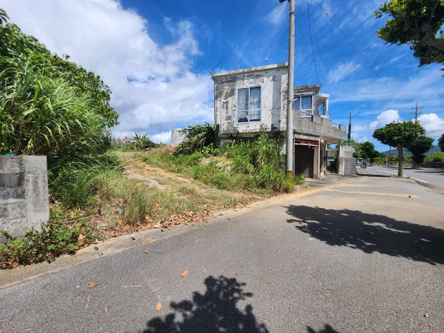 うるま市石川東恩納の外観