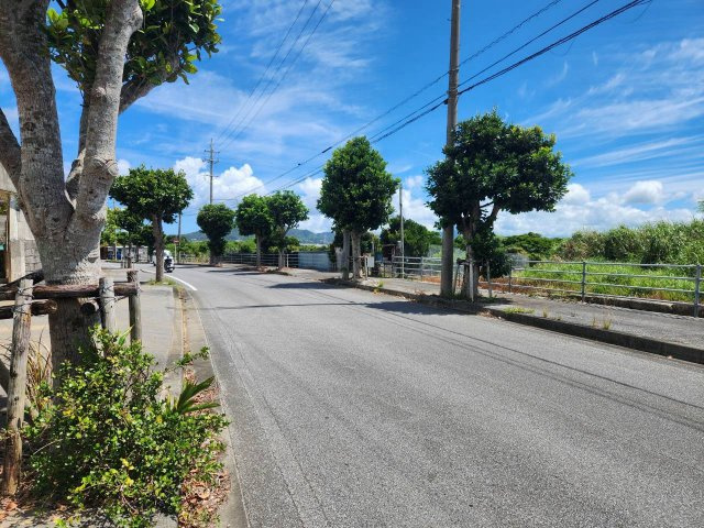 うるま市石川東恩納の周辺
