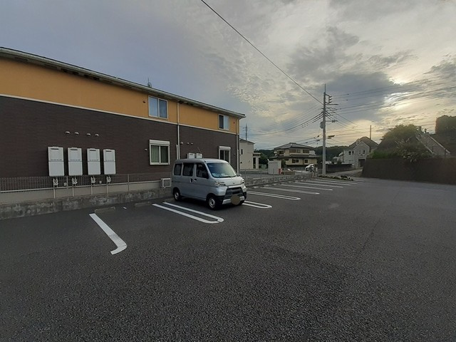 アイレジデンス　Ⅱ番館の駐車場|駐車場