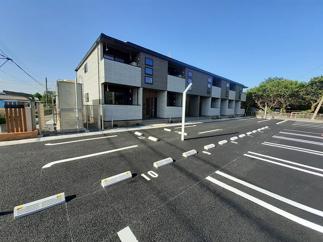 セレーネ藤沢の駐車場