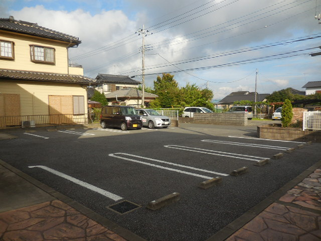 ドルチェ　カ－サの駐車場|駐車場