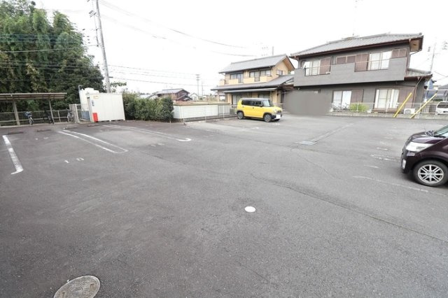 L´ARCHE（ラルシュ）の駐車場|駐車場