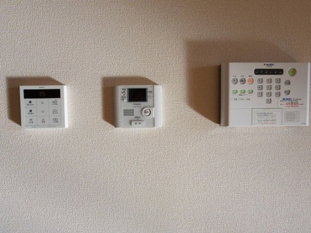 シェグラヴェートのセキュリティ|モニター付インターホン（オートロック仕様）・ALSOKホームセキュリティ標準搭載