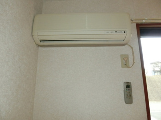 【設備】 | エスコルタ東台 | エアコン1台付き