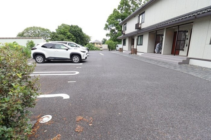 風の通り道の駐車場|駐車場