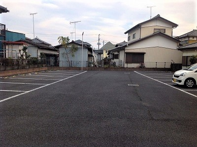 レオパレスマーブルの駐車場|画像9